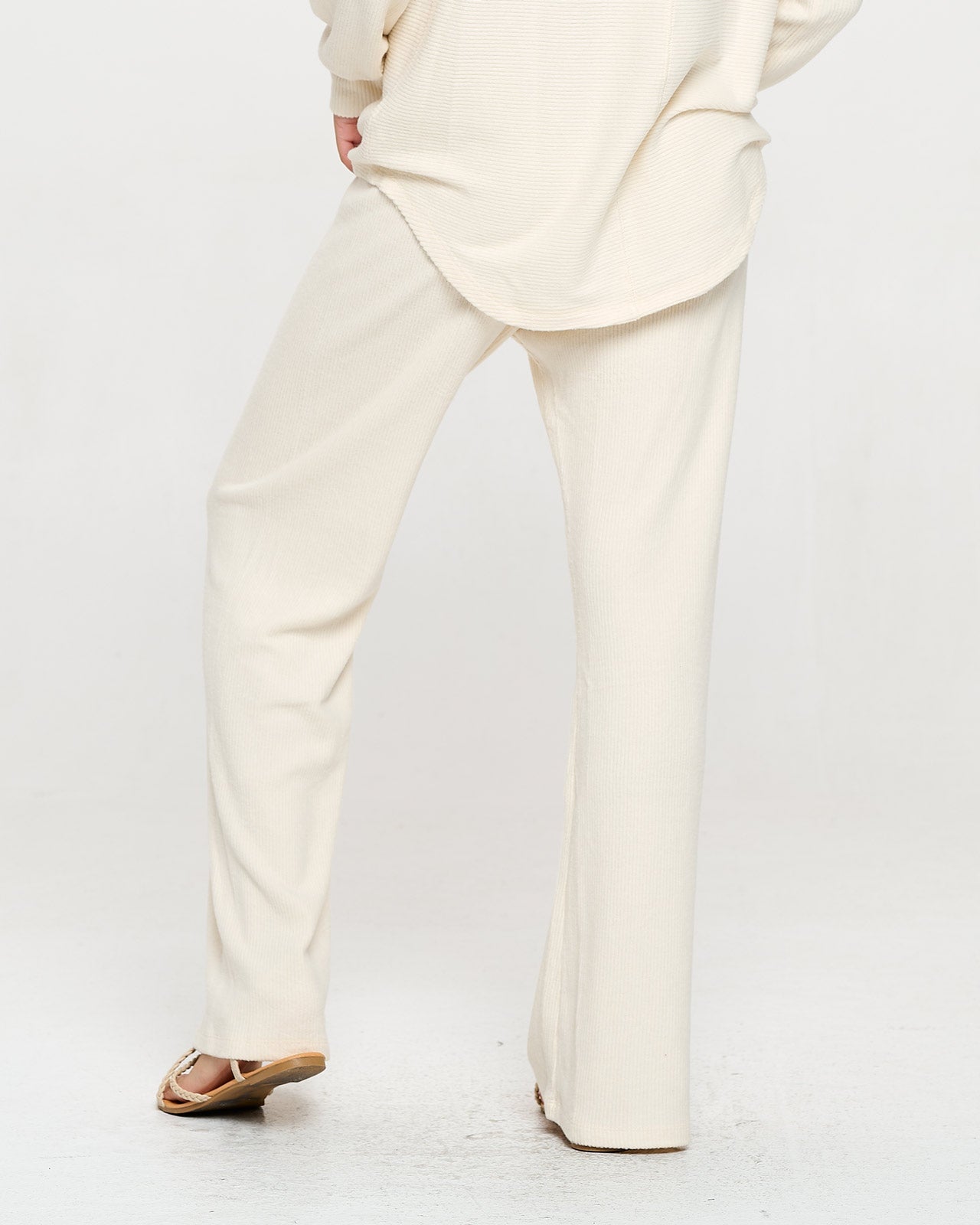 Luxe Brushed Rib Flared Pant 2 Vanilla